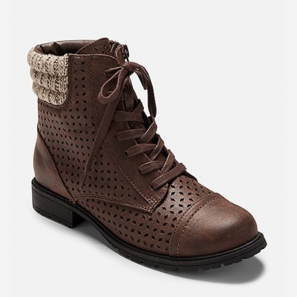 sweater perforated hiking boots size 13 Justice